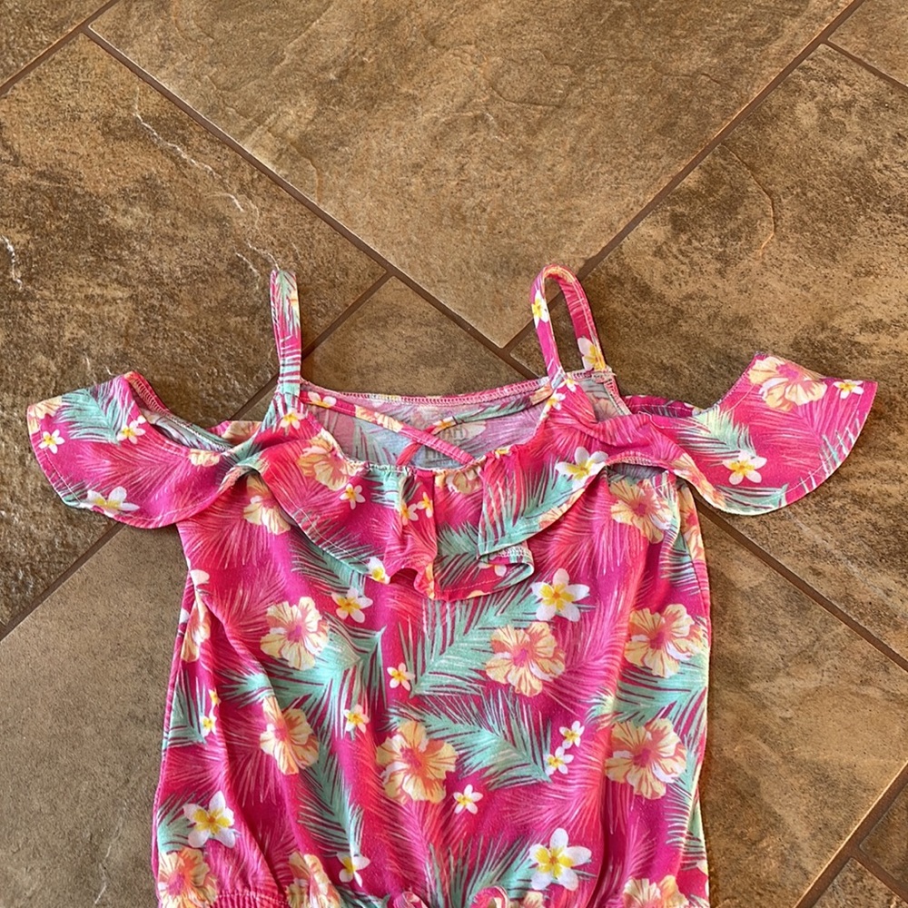 + STAR RIDE + Floral Romper - Picture 2 of 5